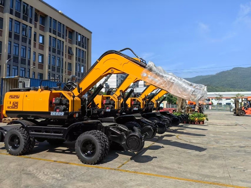 Railway Infrastructure Efficiency Assistant: Customized Railway Excavators Boost Global Track Construction