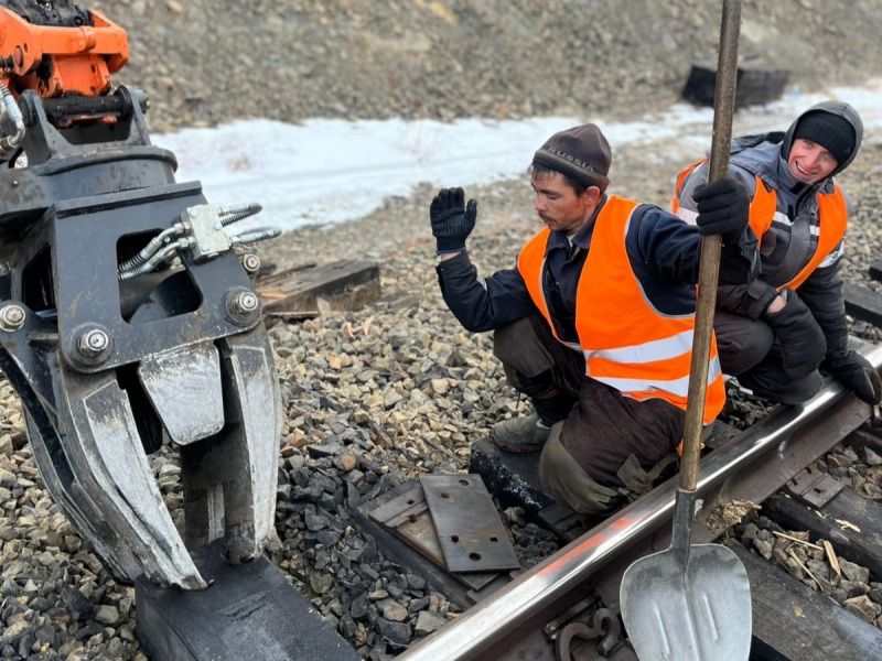 How China Railway Excavators Slash Your Project Budget by 30% vs. German/Japanese Brands