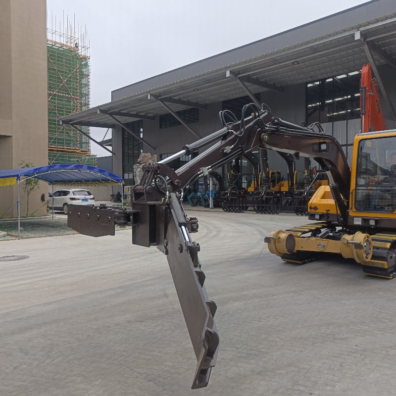 18-Ton Rail Maintenance Excavator
